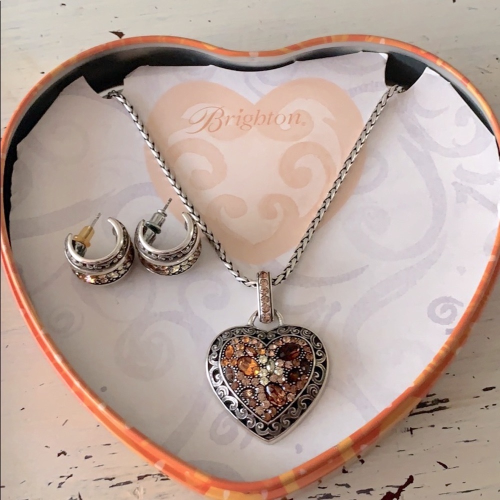 Great Holiday Gift. Brighton crystal voyage earrings and necklace.